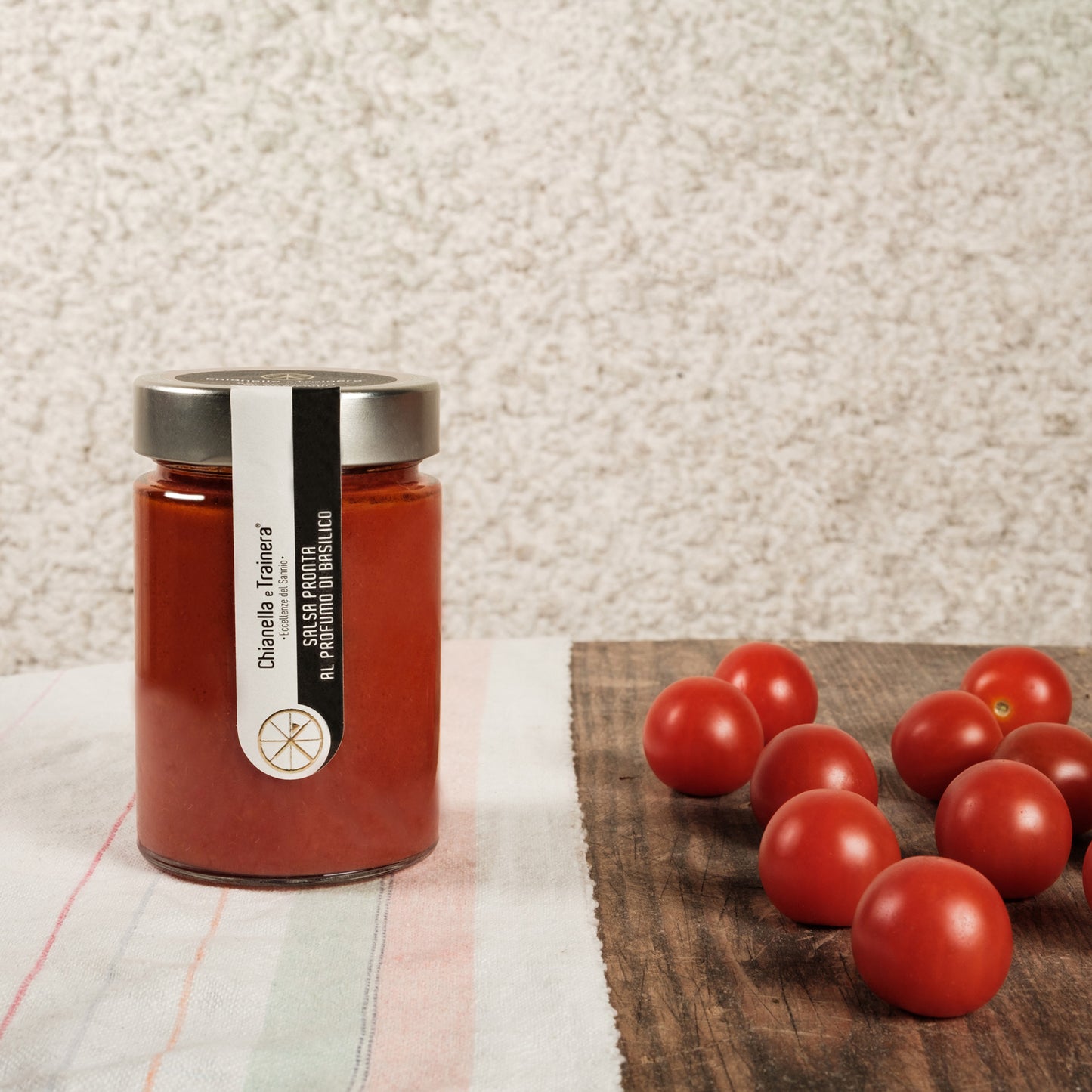 Salsa pronta al profumo di basilico